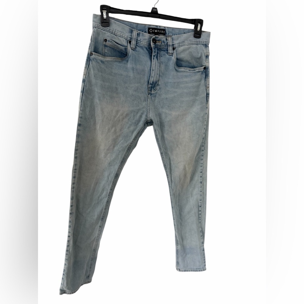 EMPYRE men's slim straight fit light wash jeans Size 32